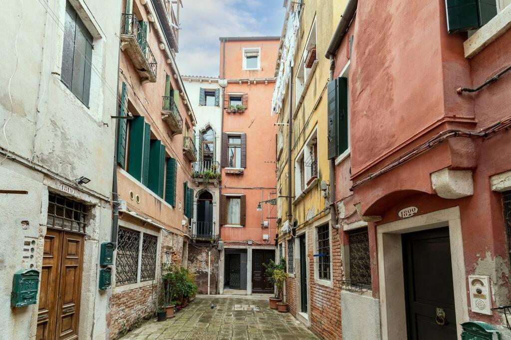 Loft San Stae 18.27 Apartment Venice Exterior photo